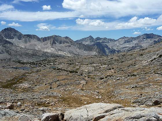 The panorama from the viewpoint below Bishop Pass