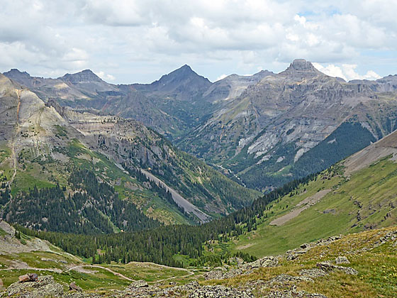 Peaks towering above Yankee Boy Basin 