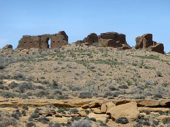 Close up of Penasco Blanco on the climb up the West Mesa 