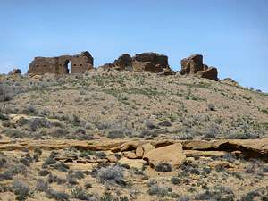 Close up of Penasco Blanco on the climb up the West Mesa